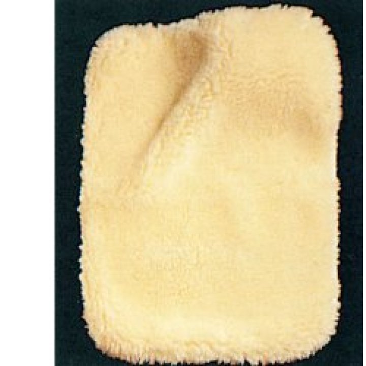 VELLO ANTIDECUBITO IN LANA NATURALE MISURA 100X70CM. INDICAZIONI: PREVENZIONE PIAGHE DA DECUBITO, DECORSI POST-OPERATORI E NEI LUNDEGENTI, INCONTINENTI ALLETTATI O IN CARROZZELLA