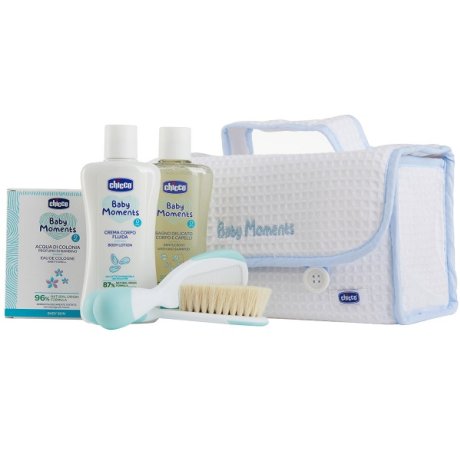 CHICCO BABY MOMENTS BEAUTY MANIGLIA AZZURRO BAGNO DELICATO CORPO-CAPELLI PELLI DELICATE 200 ML + CREMA CORPO PELLI DELICATE 200ML + ACQUA DI COLONIA BABY SMELL PELLI DELICATE 100ML